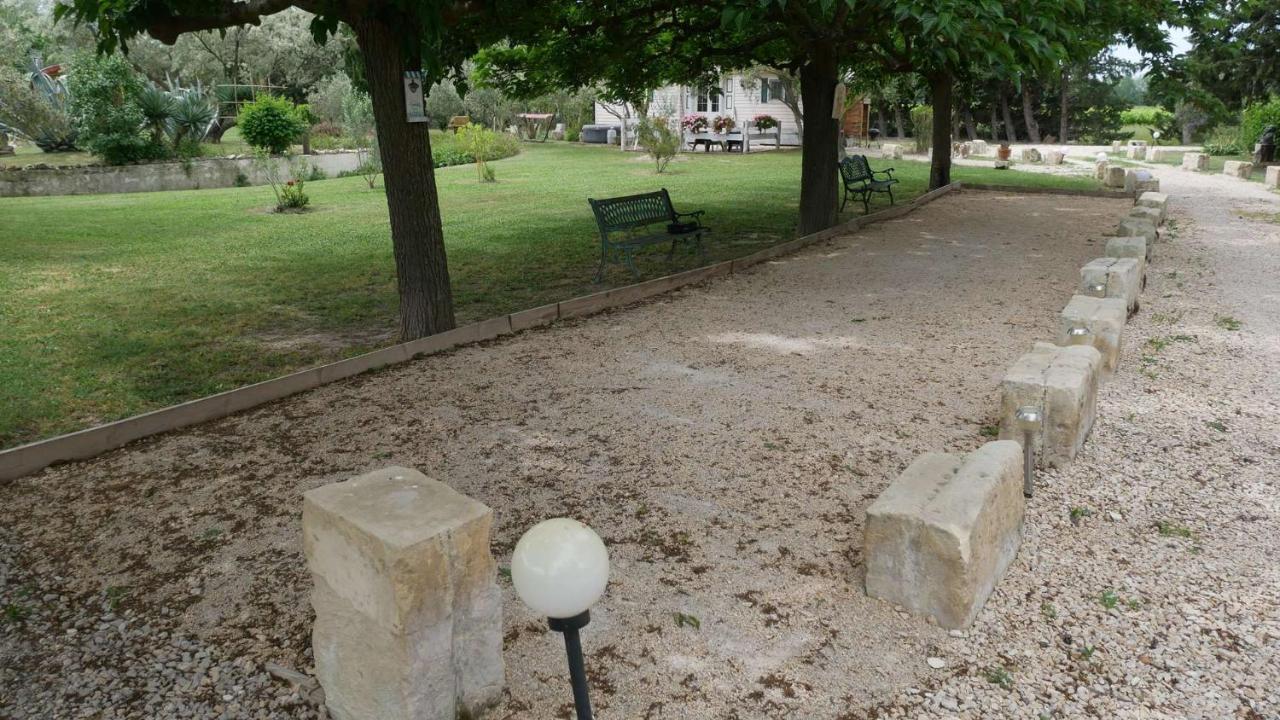 Апартаменти Mas Maurane - Le Bougainvillier Aux Portes D'Arles Тараскон Екстер'єр фото